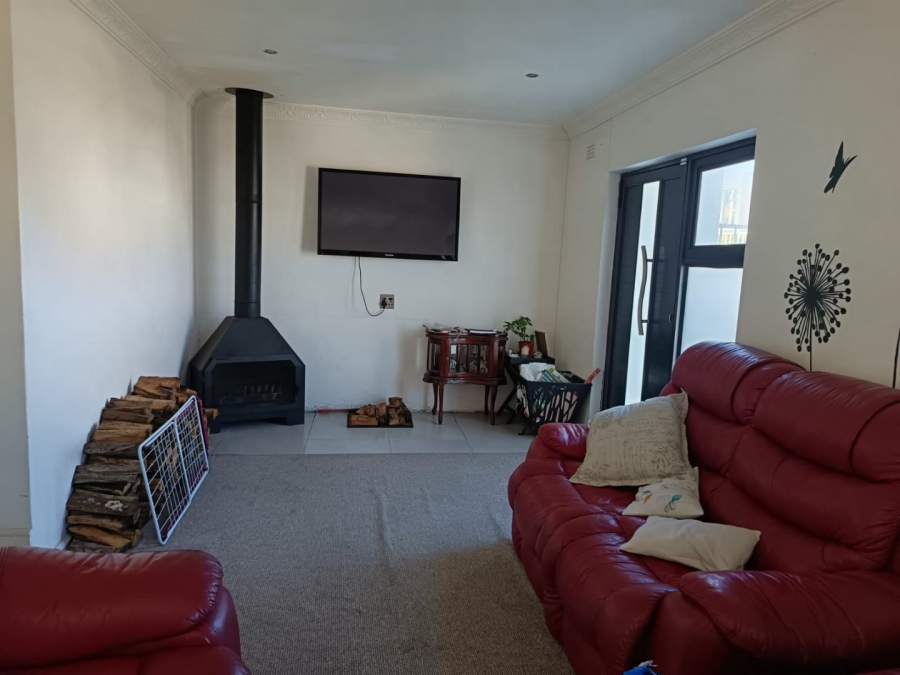 3 Bedroom Property for Sale in Strandfontein Village Western Cape